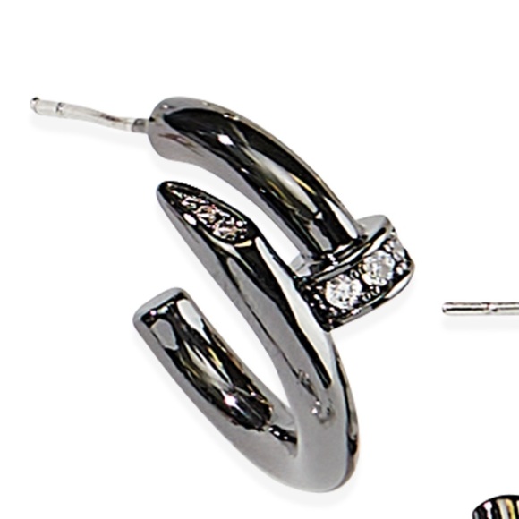 NWT 💥 DESIGNER INSPIRED CREST NAIL SMALL HOOPS HEMATITE WITH CRYSTALS EARRINGS - Picture 3 of 10